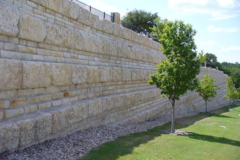 Retaining Walls - Cobra Stone INC.